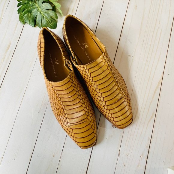 EXCLUSIVE H&M Tan Embossed Reptile Leather Flat Shoes Size 40 - Picture 2 of 7